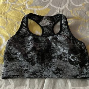 XS sports bra